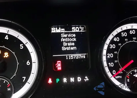 2020 Ram 1500 Classic Slt 4X2 6'4 Box z USA, uszkodzony, nr VIN 1C6RR6TT6LS102831